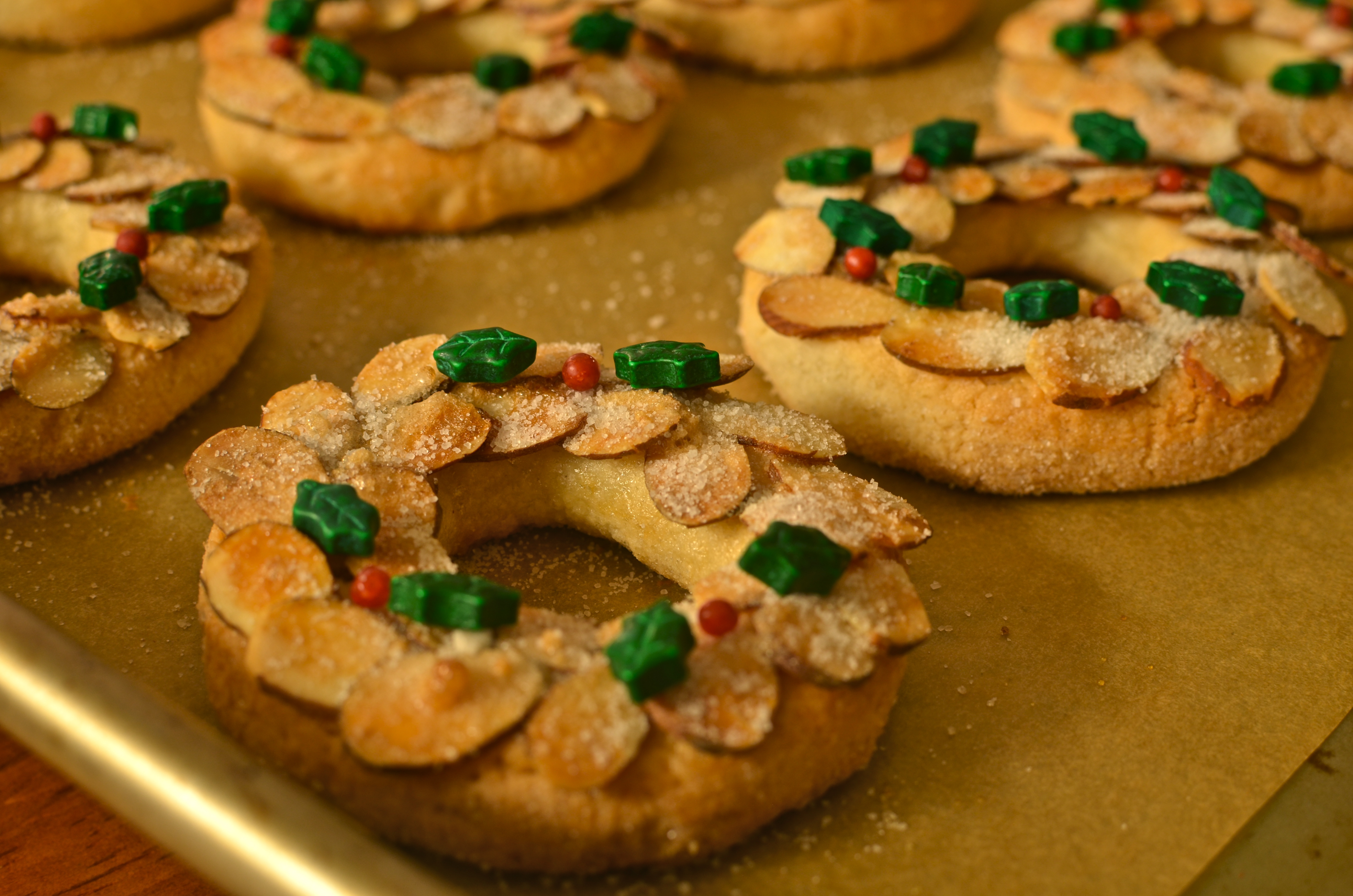 Almond Wreath Cookies (Mandelkränzchen)